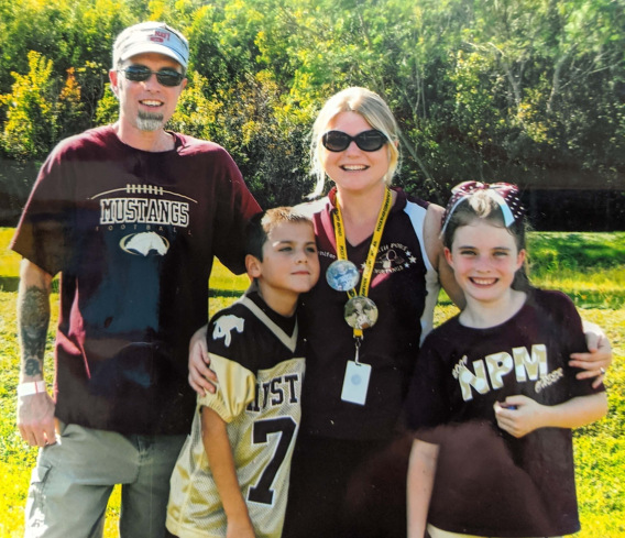 Daniel and Jennifer Deems and children