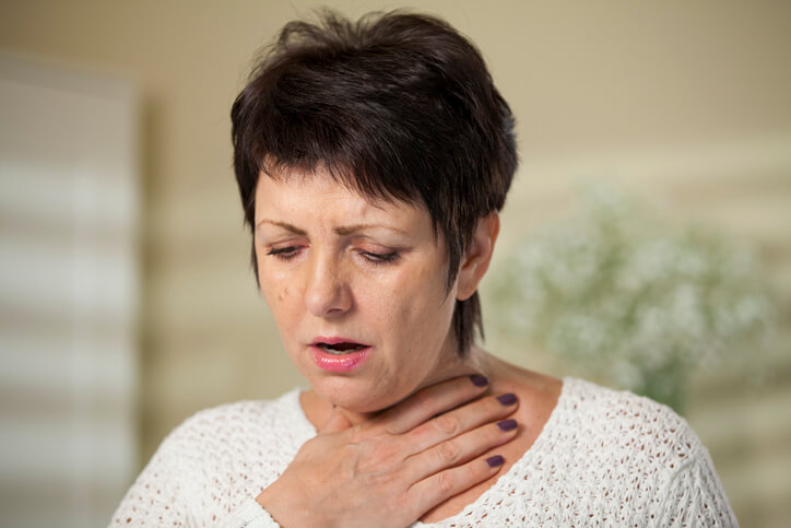 Mature woman with sore throat. An Asbestosis symptom