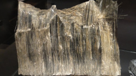 Raw amosite asbestos