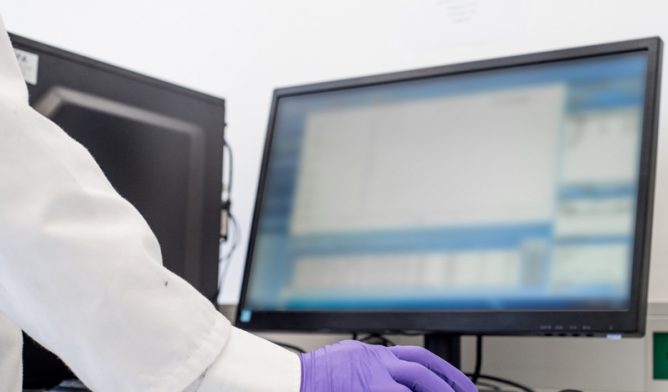 Doctor searching online registry