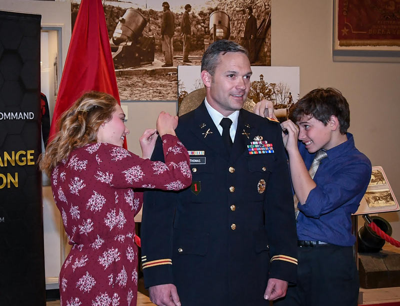 Doug Thomas with children Mackenzie and Brenden