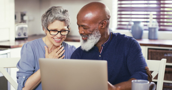 Couple sharing mesothelioma journey updates online