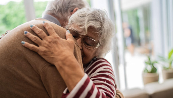 Family caregiver offers her loved one with mesothelioma support