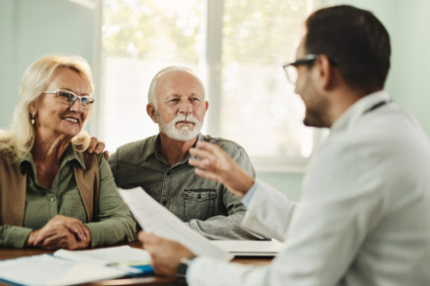 Mesothelioma patient and a loved one see a specialist for a second opinion