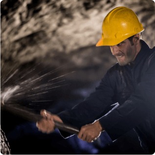 Miner in a tunnel using a pickaxe Reply -101 881 400 400 0° Mixed 100% 1x