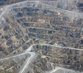 Canadian asbestos mine in Quebec Canadian asbestos mine in Quebec