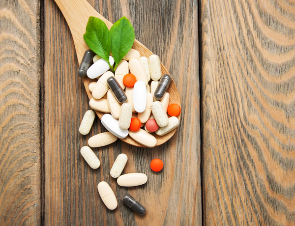 Vitamins and natural supplements Vitamins and natural supplements
