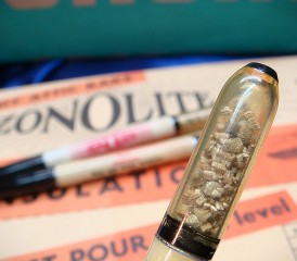 Sample of zonolite asbestos Sample of zonolite asbestos